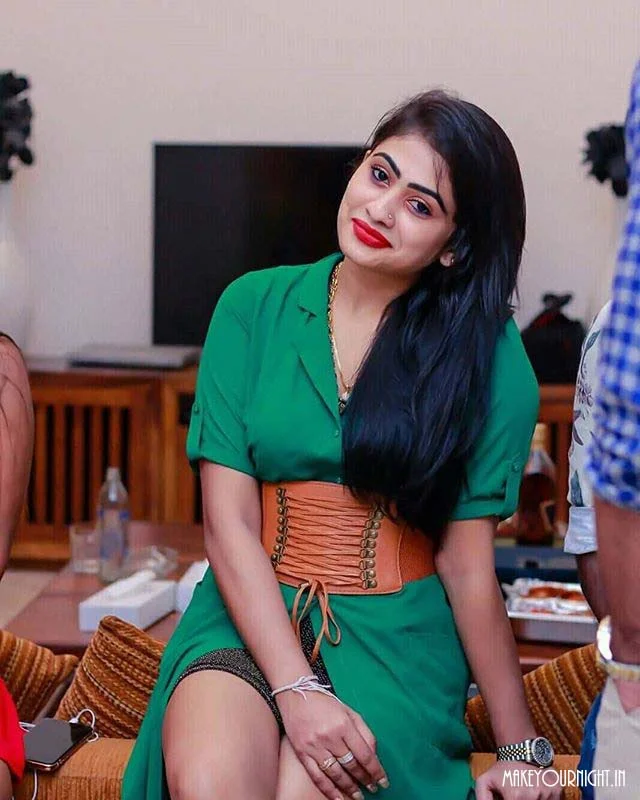 Anamika-Female-Delhi-Escort-1