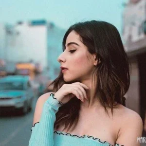 nida-delhi-escort-girl-2