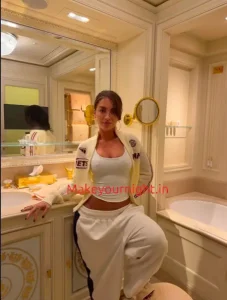 Jade escort in Karol Bagh (4)